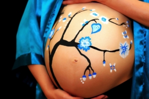 photo d'un ventre d'une femme enceinte